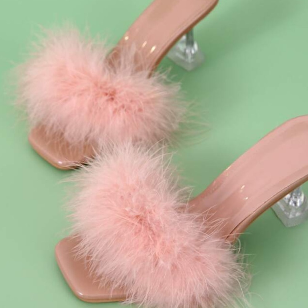 NEW never worn Pink feathered barbie sandals heels comfortable - Picture 5 of 5